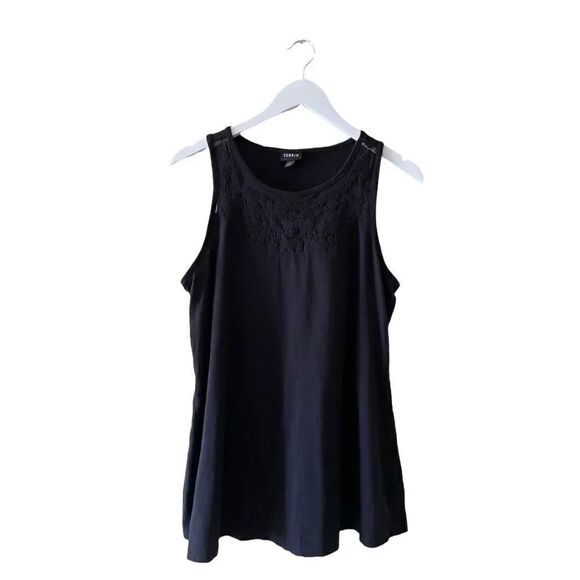 EUC Torrid Embroidered Black Sleeveless Women’s Tank Top - Picture 1 of 4